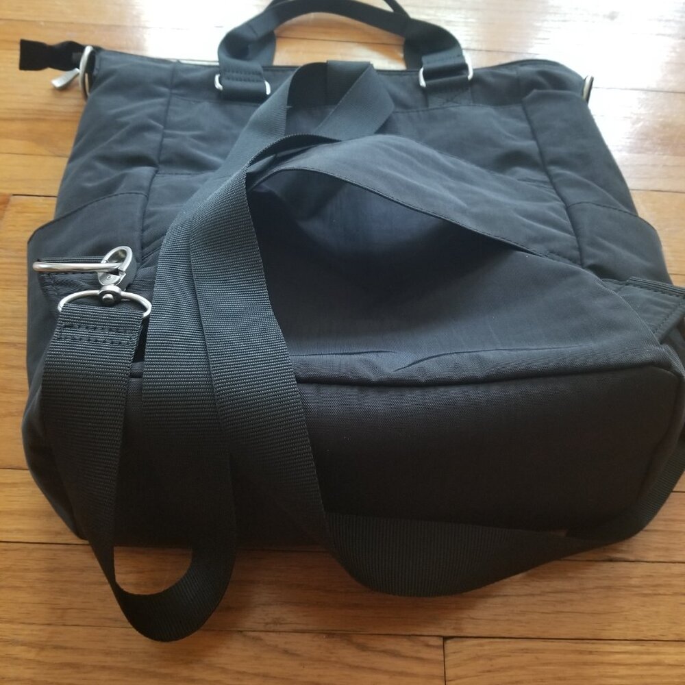 Baggalini Convertible Backpack Shoulder Bag Tote - Picture 10 of 14